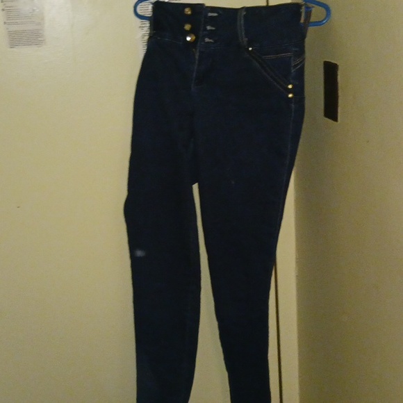 Jeans - Picture 4 of 4